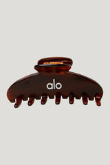 90's Claw Clip - Brown Tortoise — model front