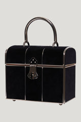 Annie’s Treasure Chest - Onyx — model front