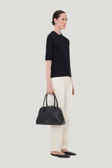 DARA Short-sleeve cashmere top — model side