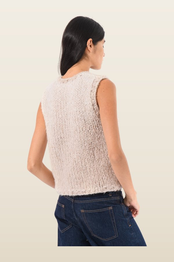 Embroidered Daisy Fluffy Knit Vest — carry 4