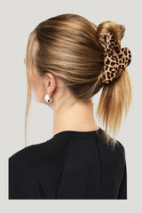 Hair Clip In Leopard Print — model side