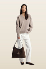 Kite Hobo Maxi - Chocolate Suede — model back