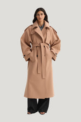 Oversized classic trench — model front