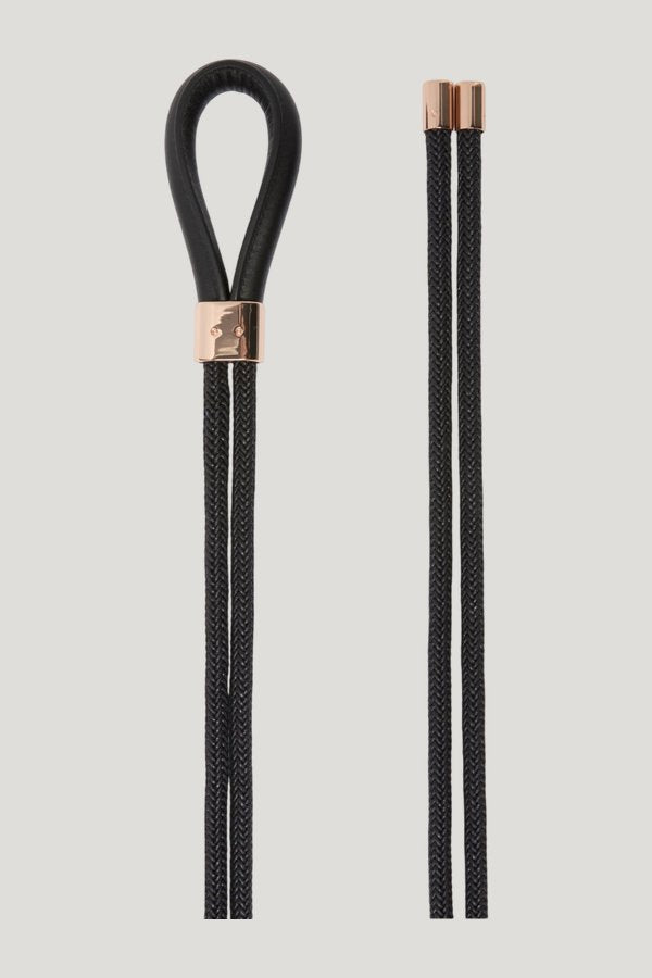 Waxed cotton belt — model front