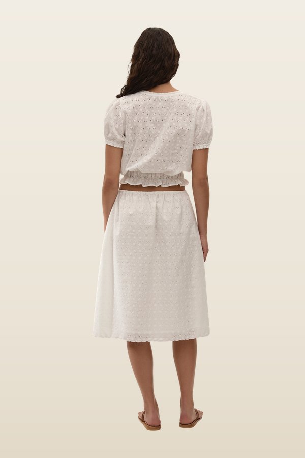 Santana Top Lucy Broderie — model back