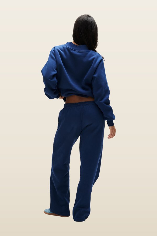 Boxer Sweatpants - Denim — model back