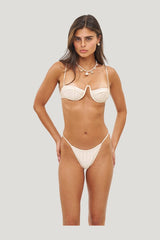 Umi Macadamia - Bottom — model front