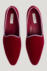 Velvet venetian slippers — model side