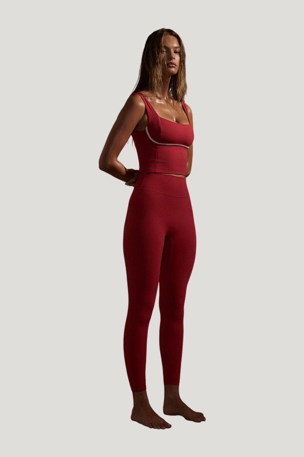 Acadia Legging - Cherry — model side