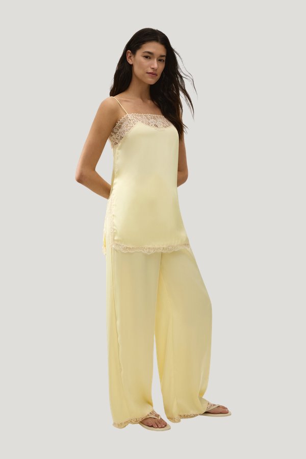Adnina Pant Lucia Lace — model side