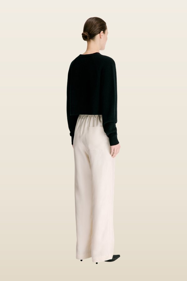 ALERA LDS Silk twill trousers — model back