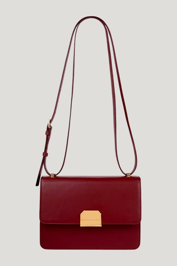 Alex In Burgundy Napa — extra