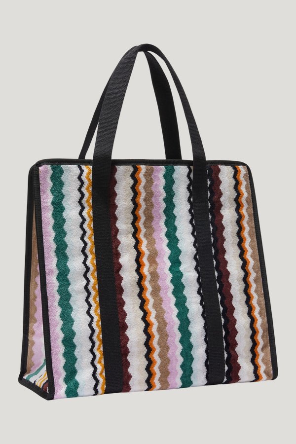 Aura home bag 40x40 cm — model front