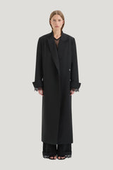 Axel Coat — model front