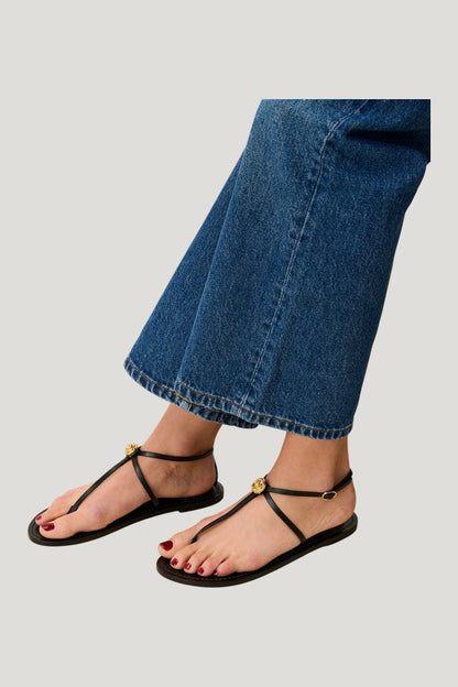 Sandales AZUR — model side