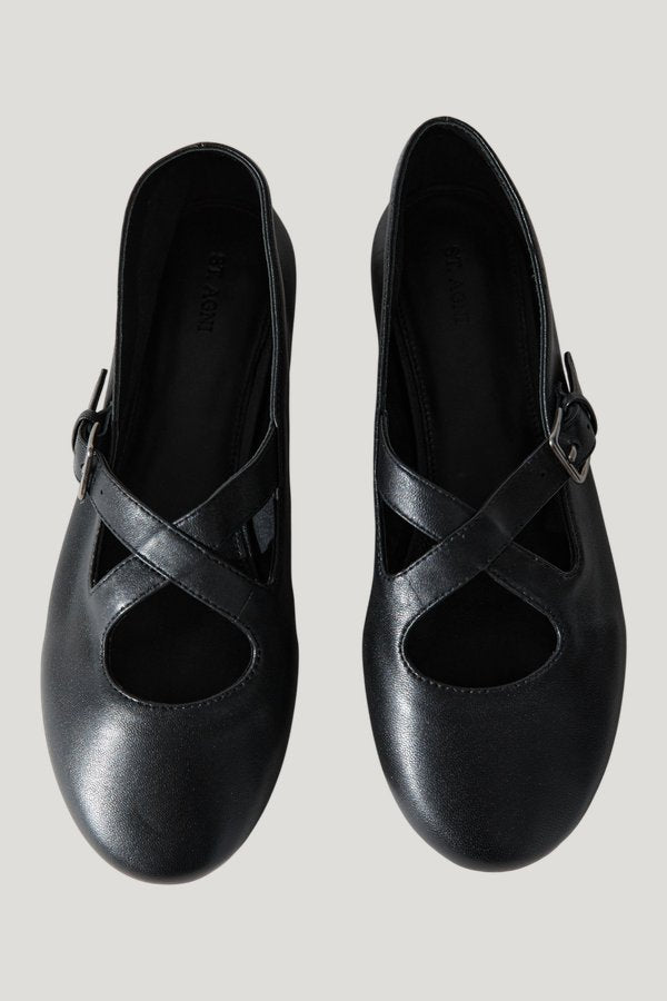 Ballerina Flat — model front