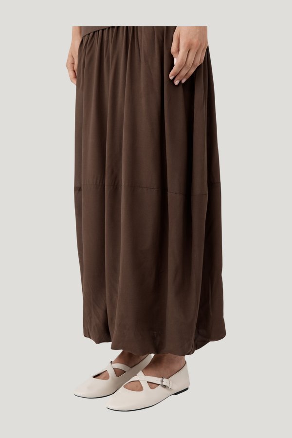 Ballerina Flat — model side