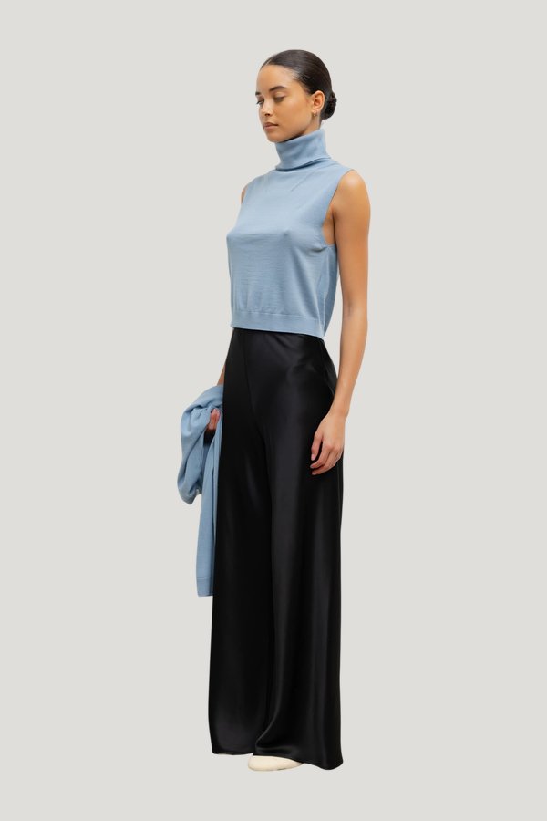 Barb Bias Pant — model side