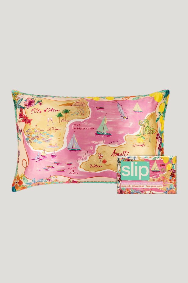 Beach Club Queen Zippered Pillowcase — model front