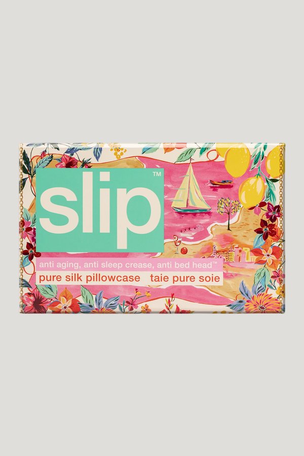 Beach Club Queen Zippered Pillowcase — model side