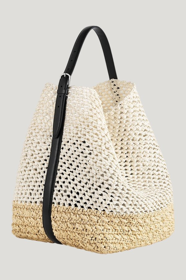 Belted paper raffia tote ecru/vanilla — model front