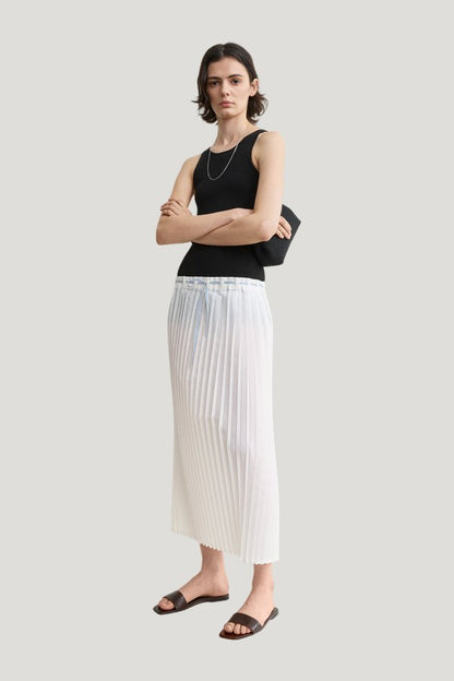 Belted pleated skirt — carry 2