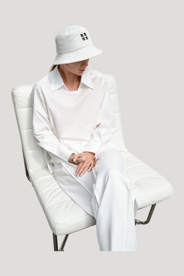 Bucket hat — model front