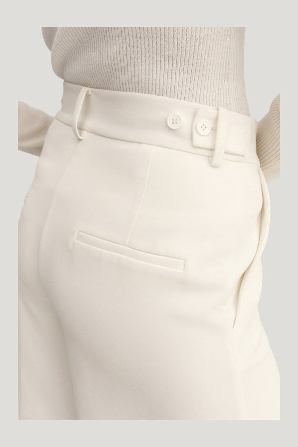Blair Crepe Shorts, — model side