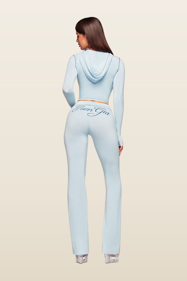 Blare Hoodie — carry 4