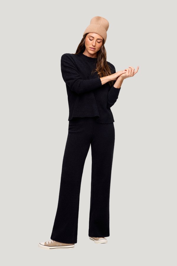 Boucle Sweater Pant — model front