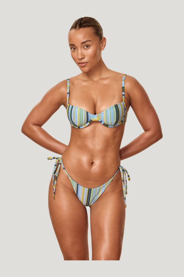 Capri Top - Sardinia — model front