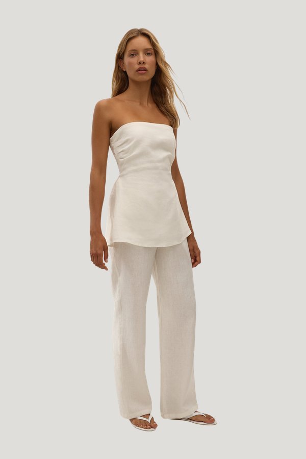 Capriolla Pant — model side