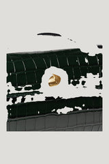 Cassandra Clutch — model side