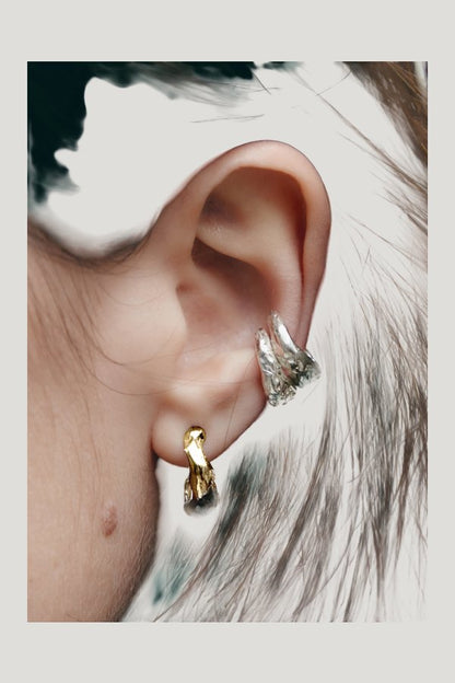 Cau Earrings Gold — model front