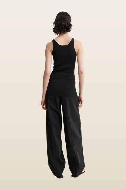 Classic compact knit tank — carry 4