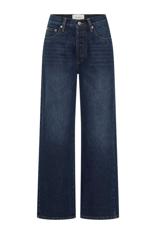 Classic Mid Rise Jeans — packshot