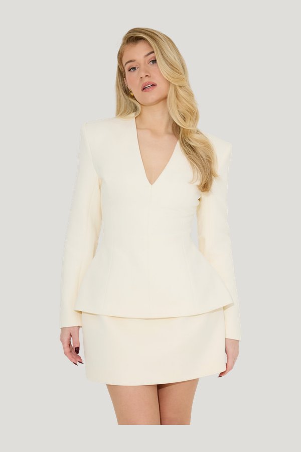 Cotton Mix Structured Top — model side