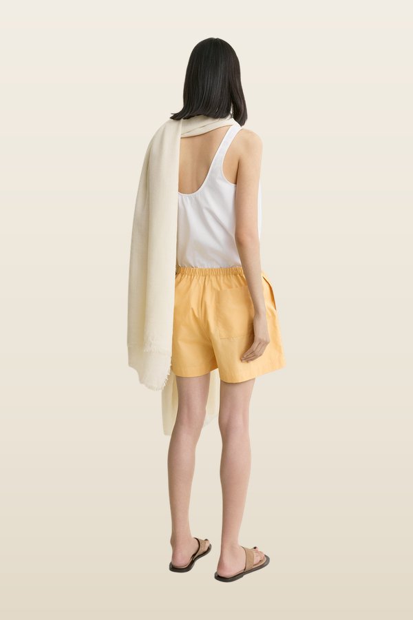 Cotton summer shorts daffodill — model back