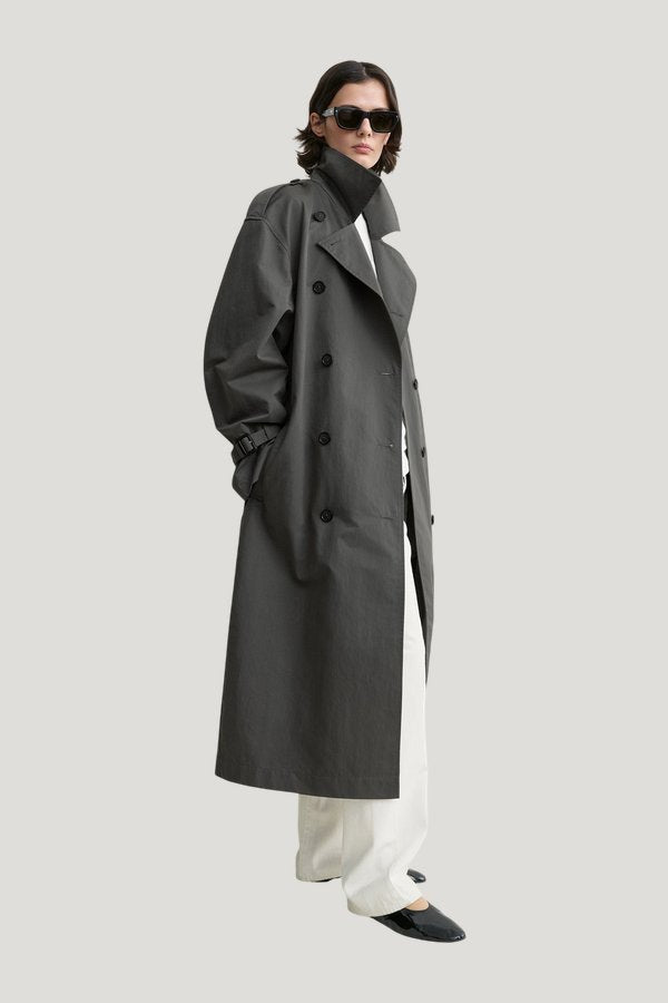 Crisp summer trench — model side