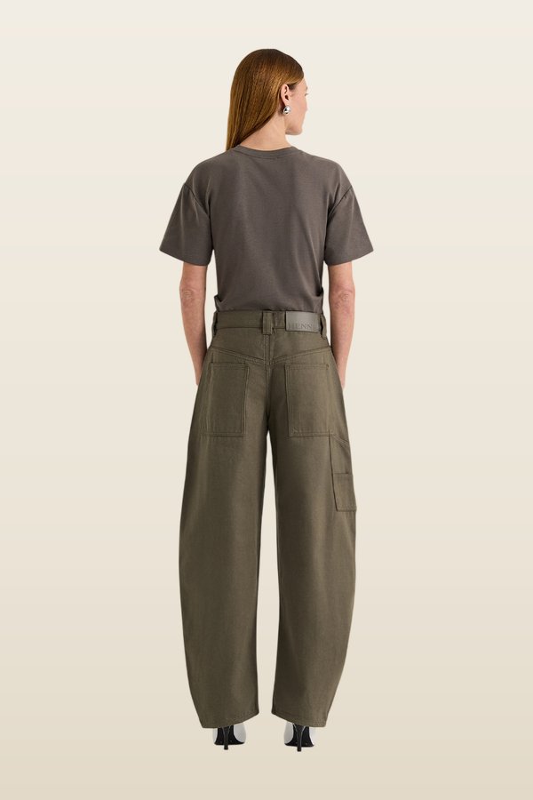 Dara Carpenter Pant — model back