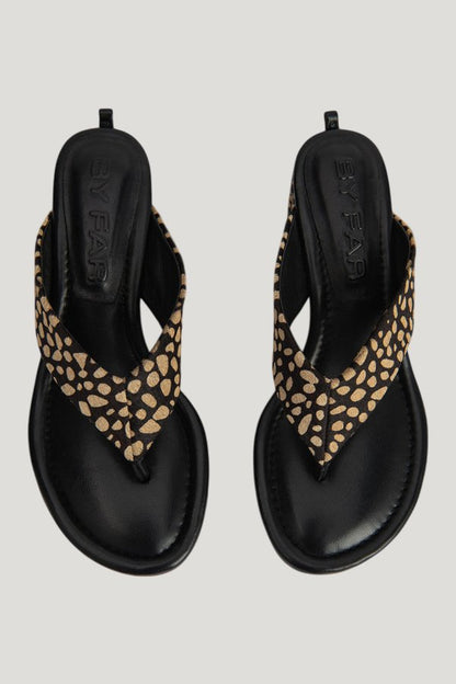 Dasha Heel Black Cheetah Pony Hair — model side