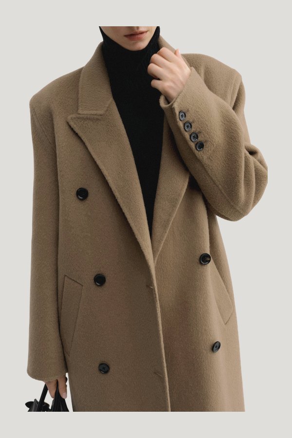 Deja Doublé Coat, — model side