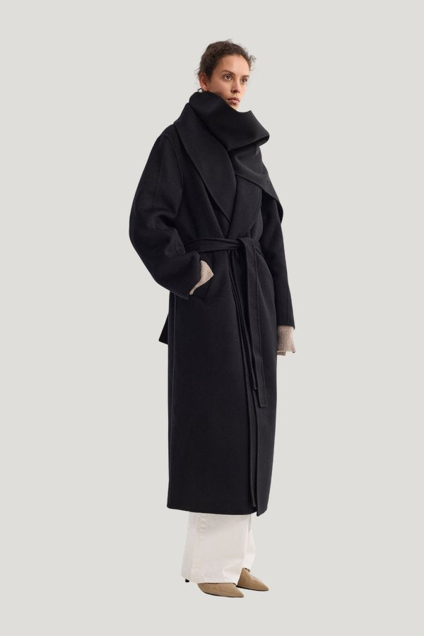 Signature double-faced scarf coat with belt — model side