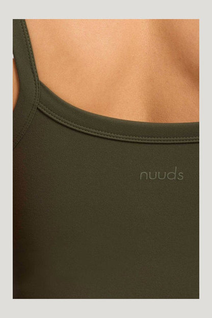 Elevate Scoop Tank | Darkest — carry 5