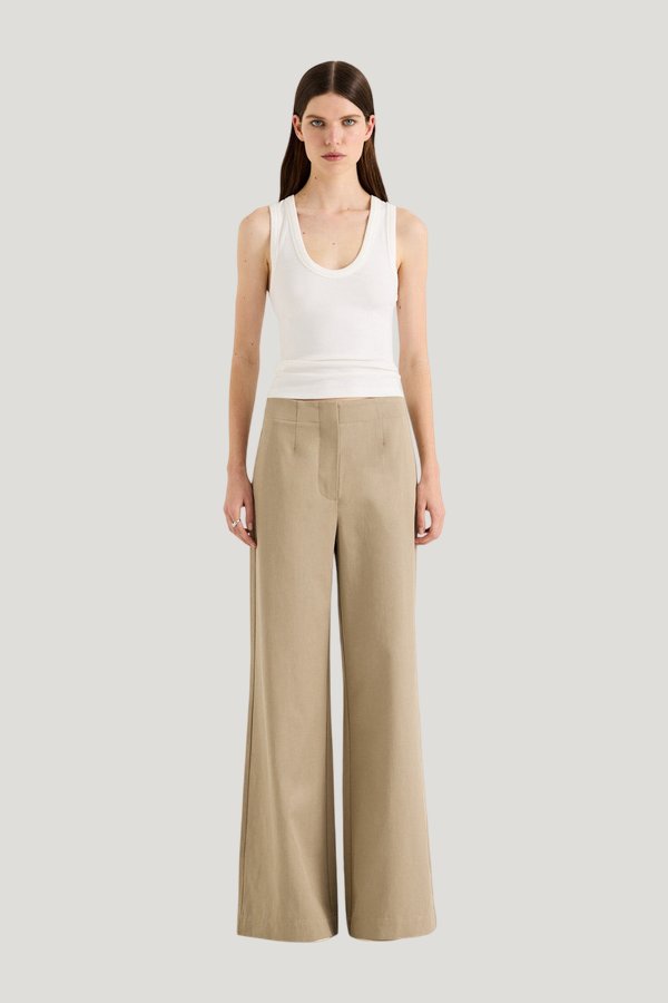 Elowen Pant — model front