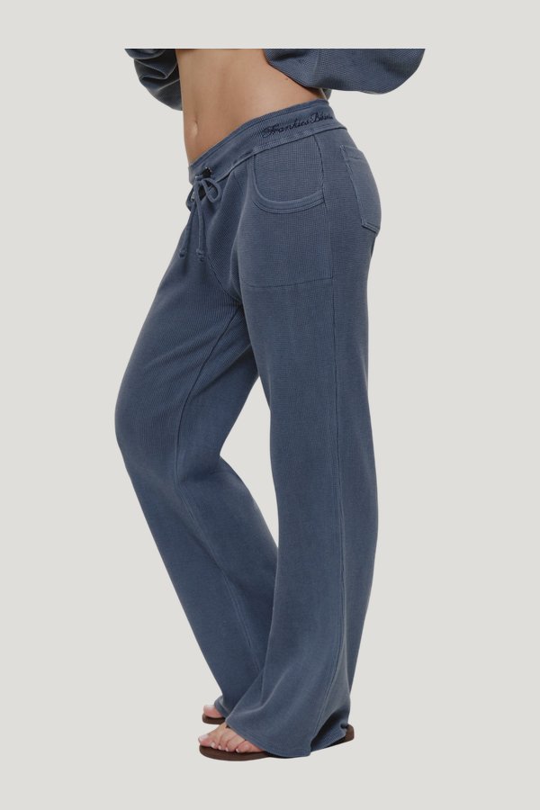 Emma Thermal Pant - Shadow — model side