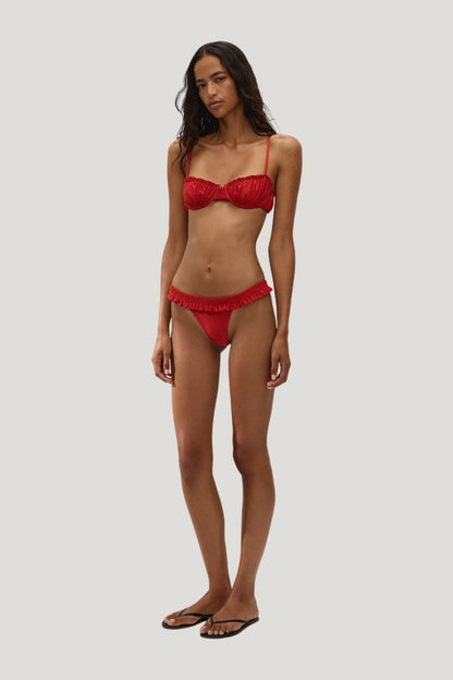 Esterel Bikini Top Scarlet — model side