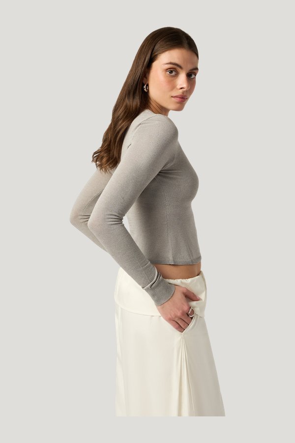Fitted Heather Grey Cardigan — carry 3