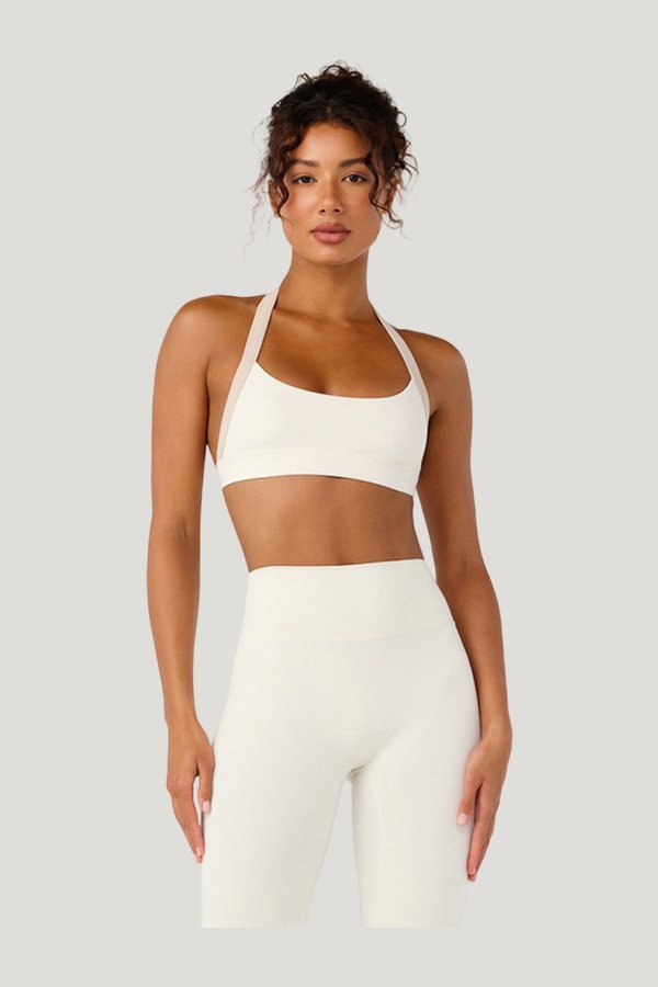 Form Alani Crop | Vanilla Two Tone — model front
