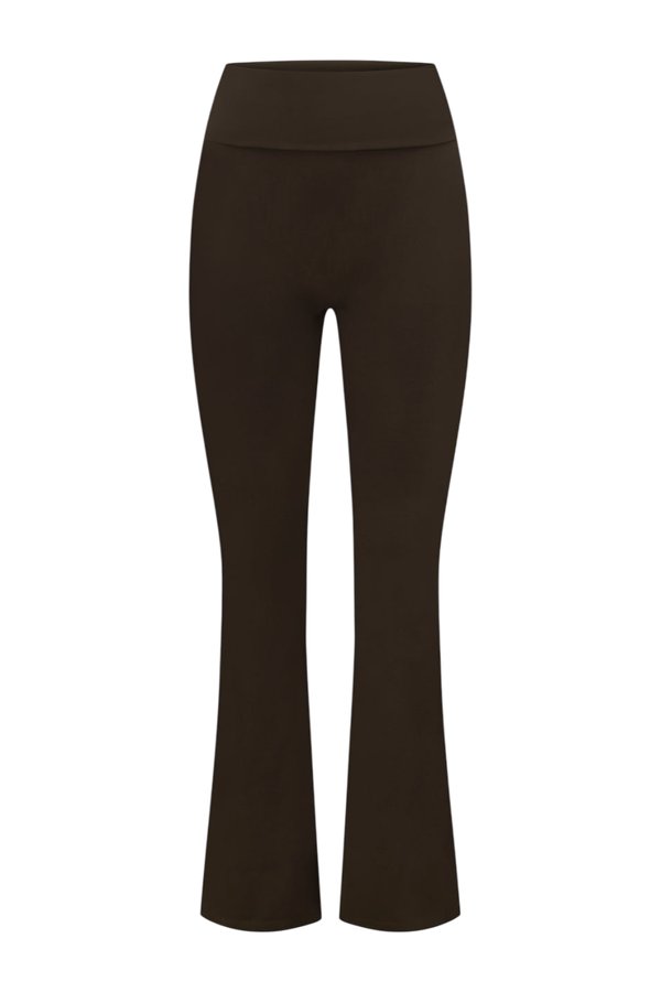 Form Invisible Scrunch Flare Fold Over Leggings — packshot